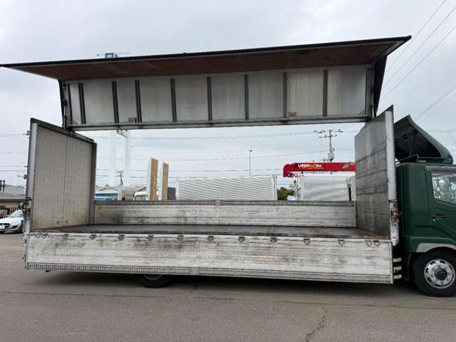 Mitsubishi Fuso Fighter 12