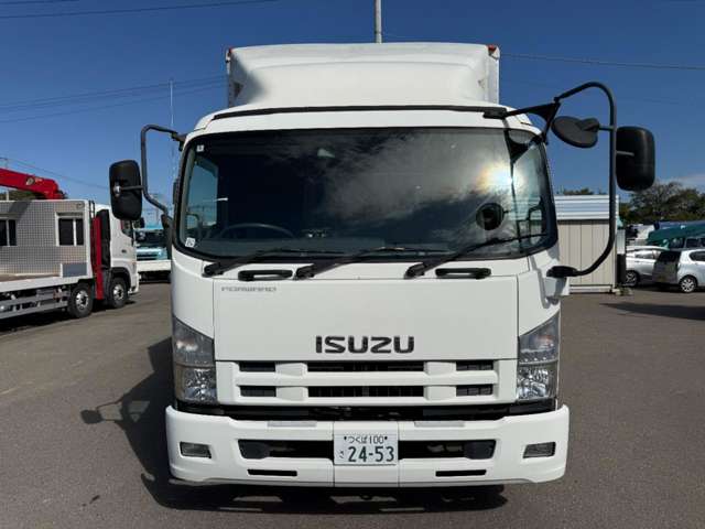 Isuzu Forward 3