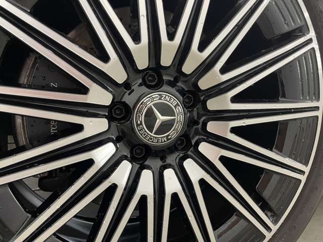 Mercedes-Benz GLA-Class 11