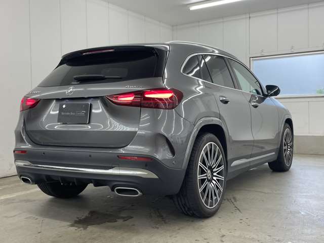 Mercedes-Benz GLA-Class 5