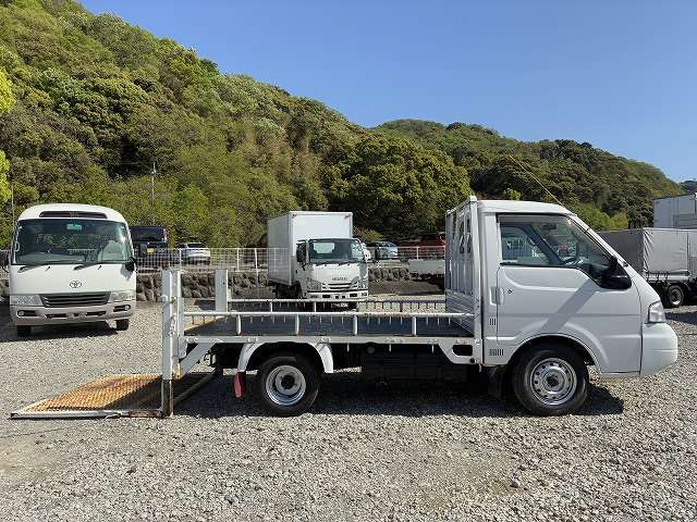 Mazda Bongo Truck 12