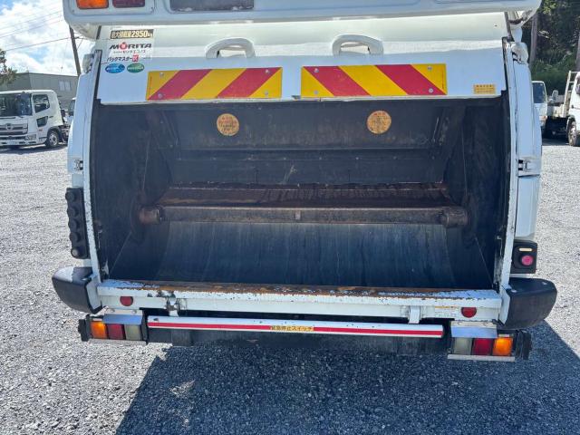 Mitsubishi Fuso Canter 11