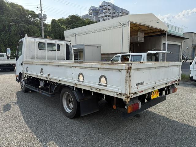 Hino Dutro 4