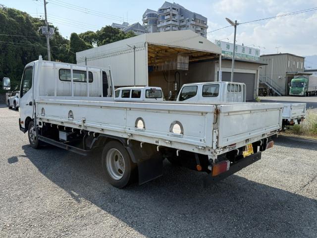 Hino Dutro 4
