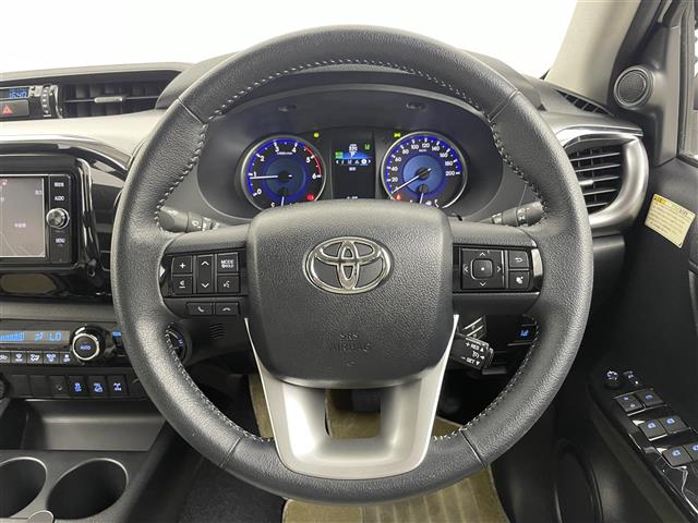 Toyota Hilux 12