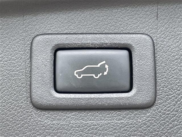 Subaru Legacy Outback 11