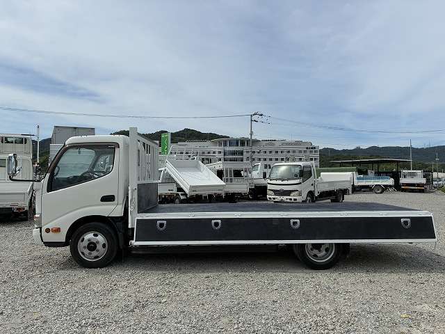 Hino Dutro 11