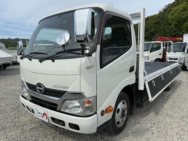 Hino Dutro 9