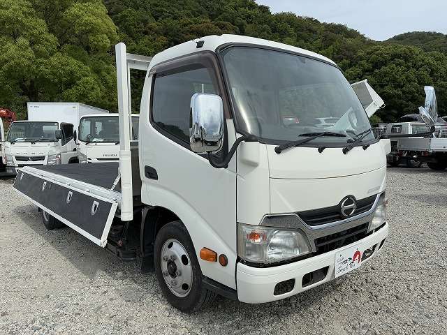 Hino Dutro 10