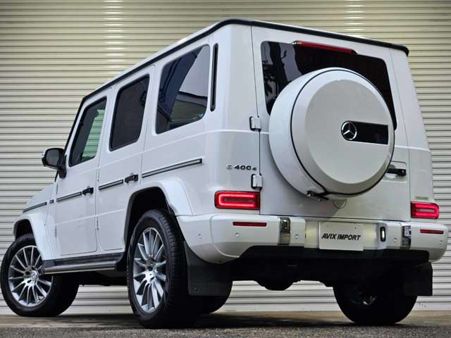 Mercedes-Benz G-Class 2