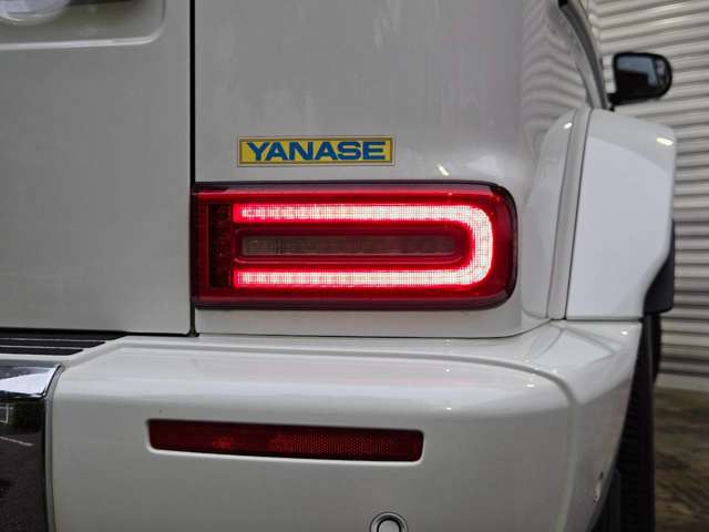 Mercedes-Benz G-Class 4