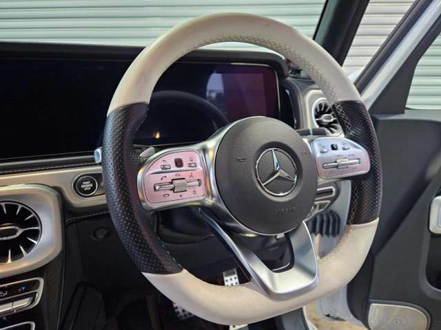 Mercedes-Benz G-Class 9