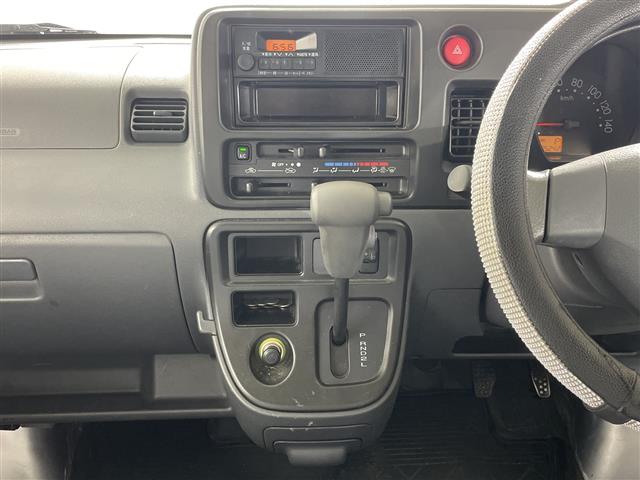Daihatsu Hijet Cargo 9
