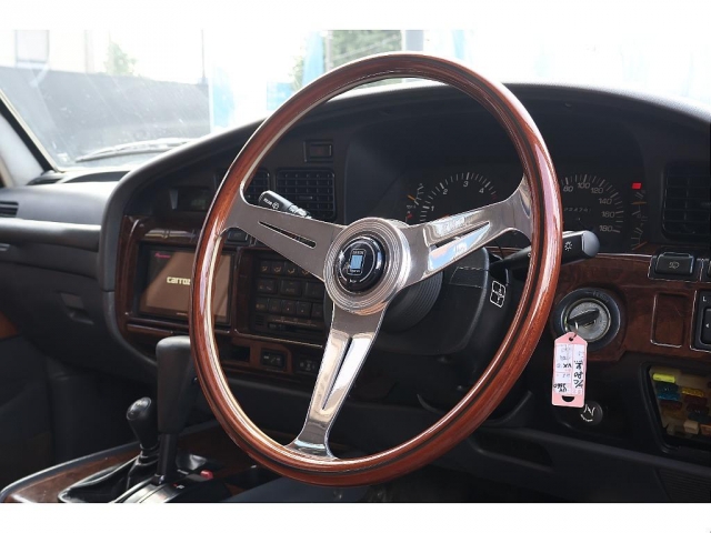 Toyota Land Cruiser 80 3