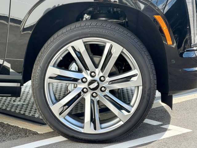 Cadillac エスカレード 4