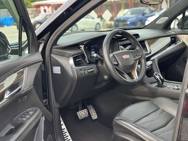 Cadillac XT6 10