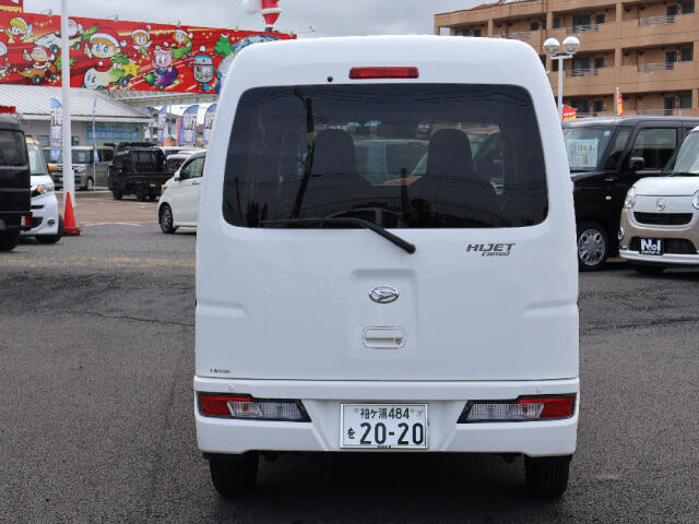 Daihatsu Hijet Cargo 5