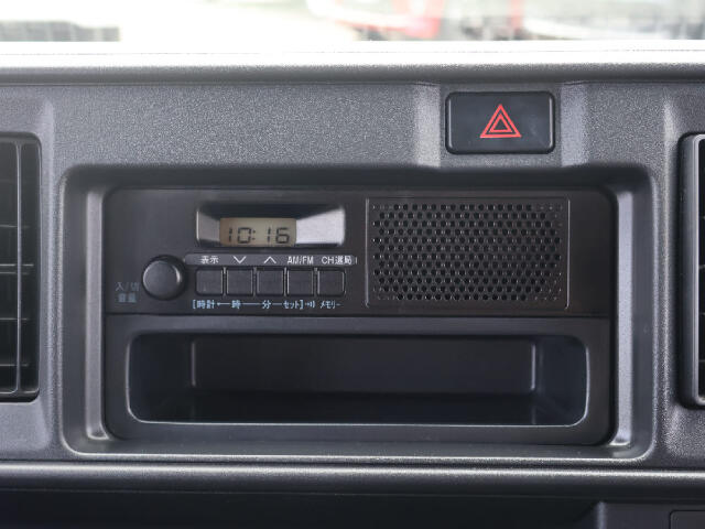Daihatsu Hijet Cargo 10