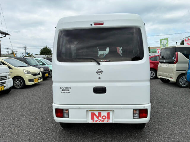 Nissan NV100 Clipper 9