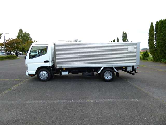 Mitsubishi Fuso Canter 9