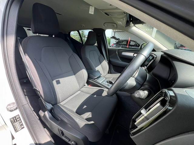 Volvo XC40 11