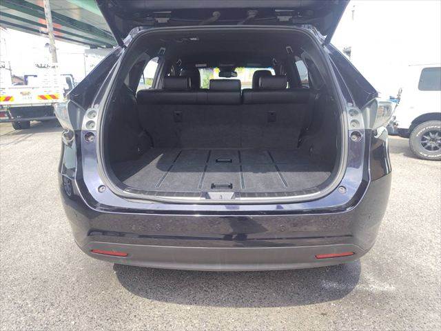 Toyota Harrier 11