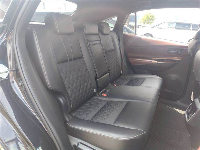 Toyota Harrier 10