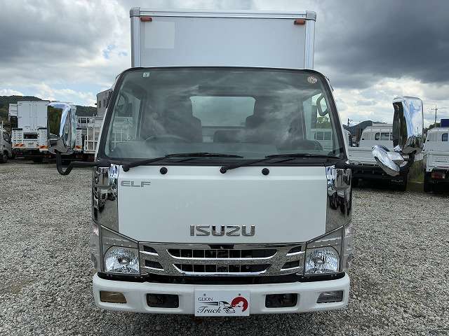 Isuzu Elf 2