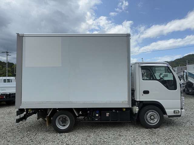 Isuzu Elf 5