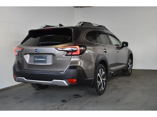 Subaru Legacy Outback 11