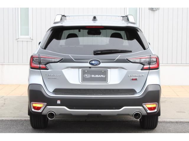 Subaru Legacy Outback 5