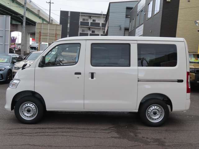 Toyota Town Ace Van 12