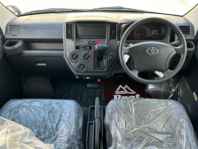 Toyota Town Ace Van 4