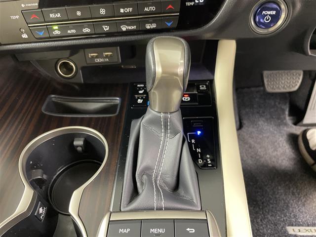 Lexus RX 9