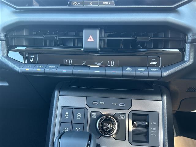Toyota Hilux 11
