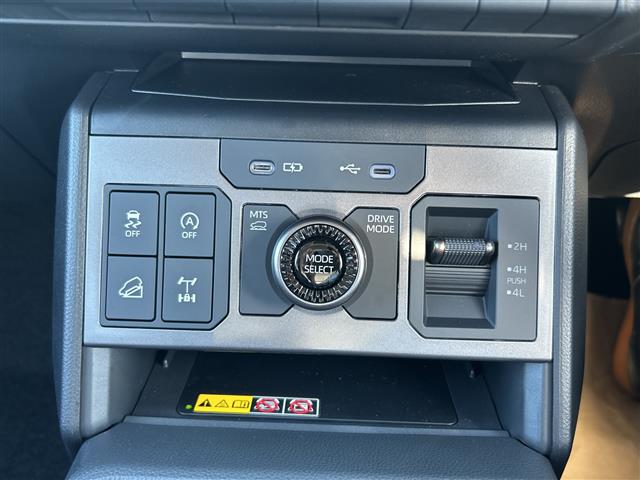 Toyota Hilux 12