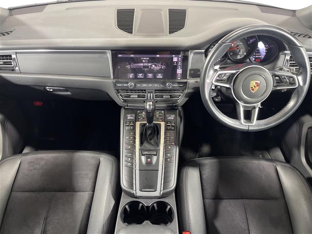 Porsche Macan 5