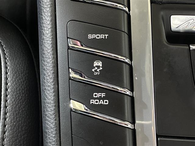 Porsche Macan 9