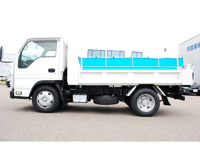 Isuzu Elf 8