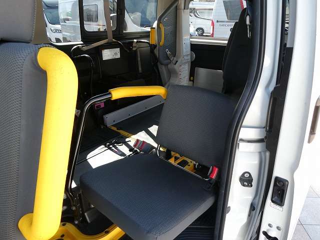 Toyota Hiace Van 9