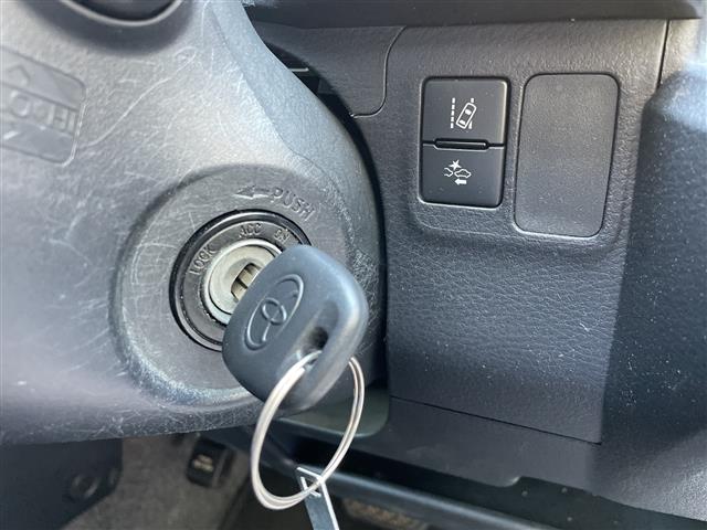 Toyota Succeed Van 10