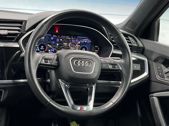 Audi Q3 Sportback 11