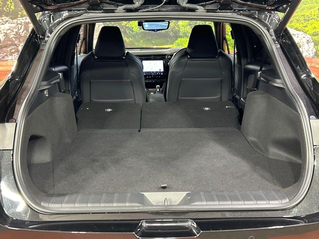 Lexus LBX 10