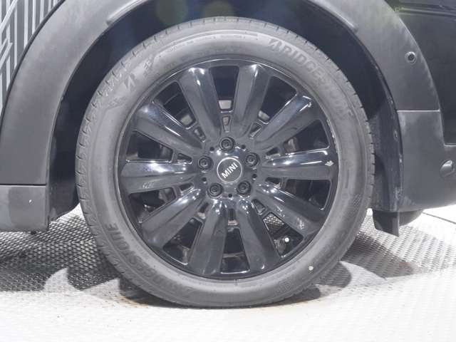 MINI Crossover 11