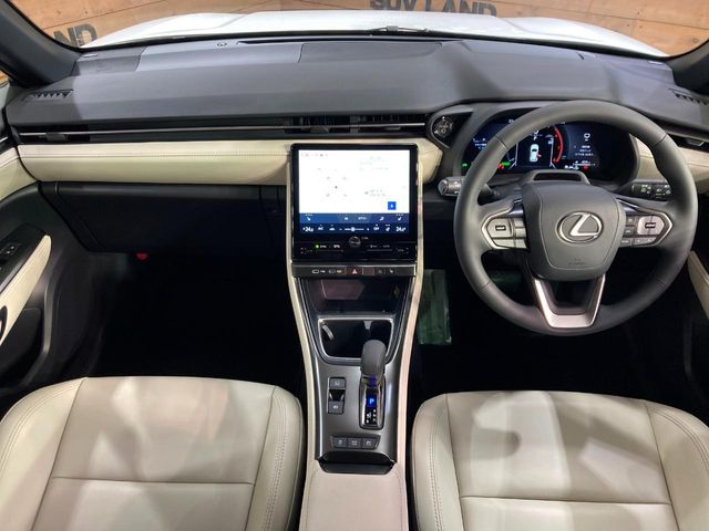 Lexus LBX 2