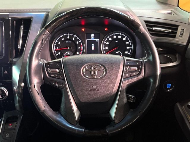 Toyota Alphard 11