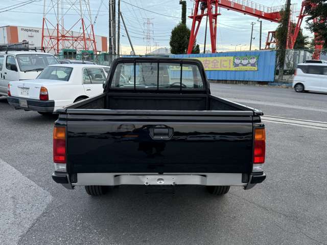 Nissan Datsun 8