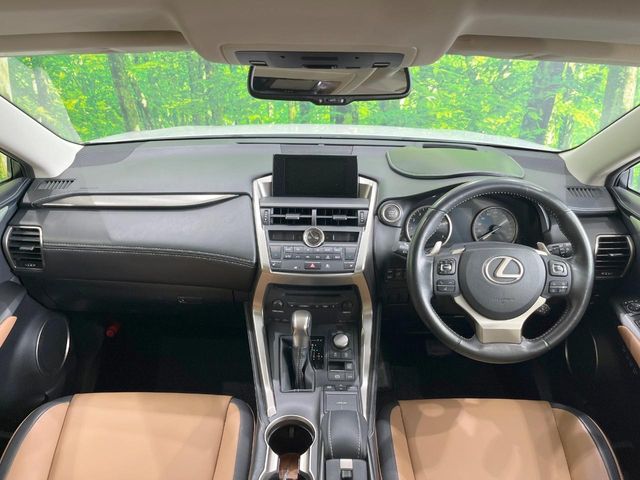 Lexus NX 2