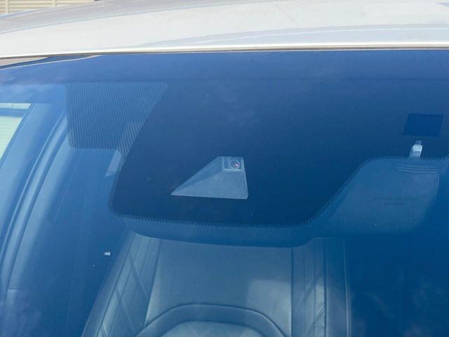 Lexus UX 12