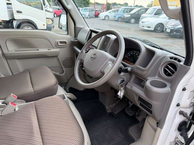 Nissan NV100 Clipper 11